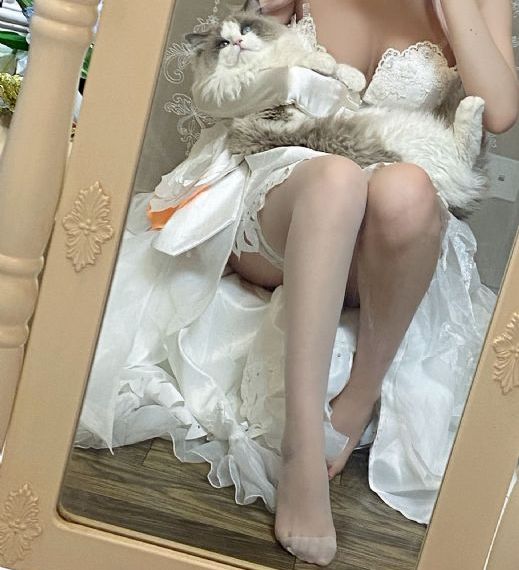 她在丈夫面前被耍了电影