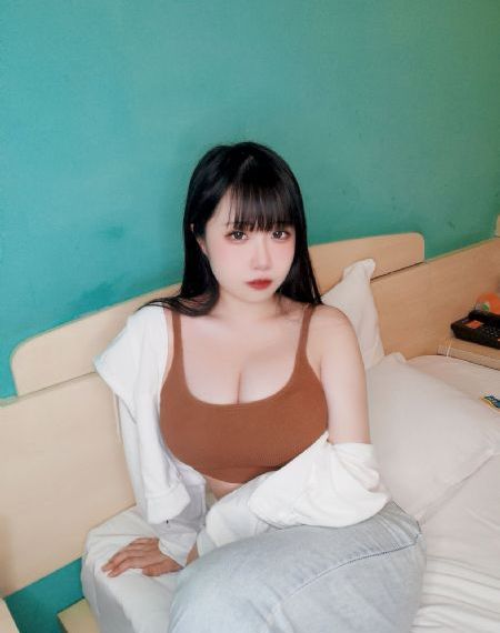 竹内纱里奈高潮监狱