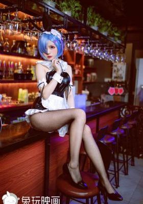 女邻居5